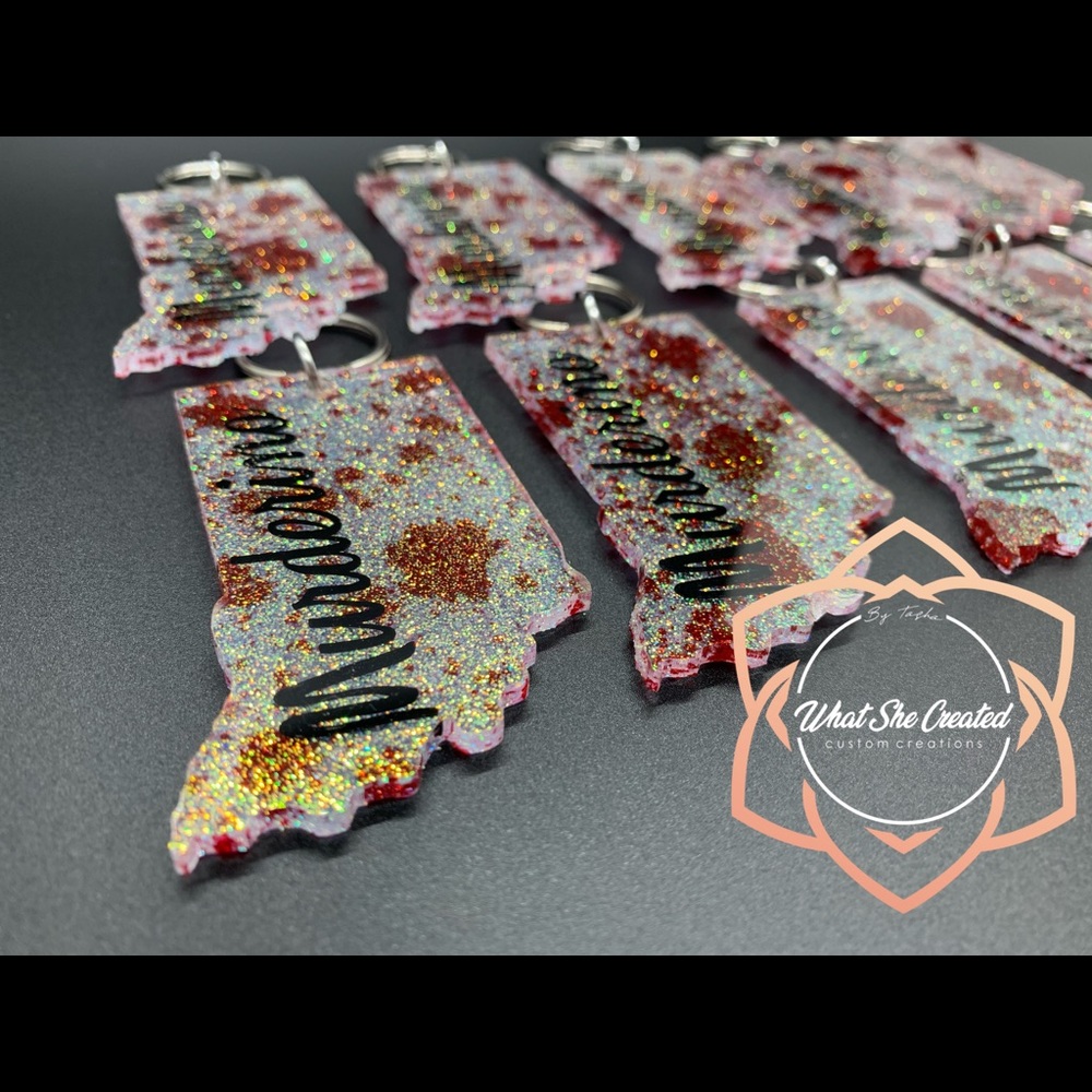 Custom Murderino bloodsplatter keychains!